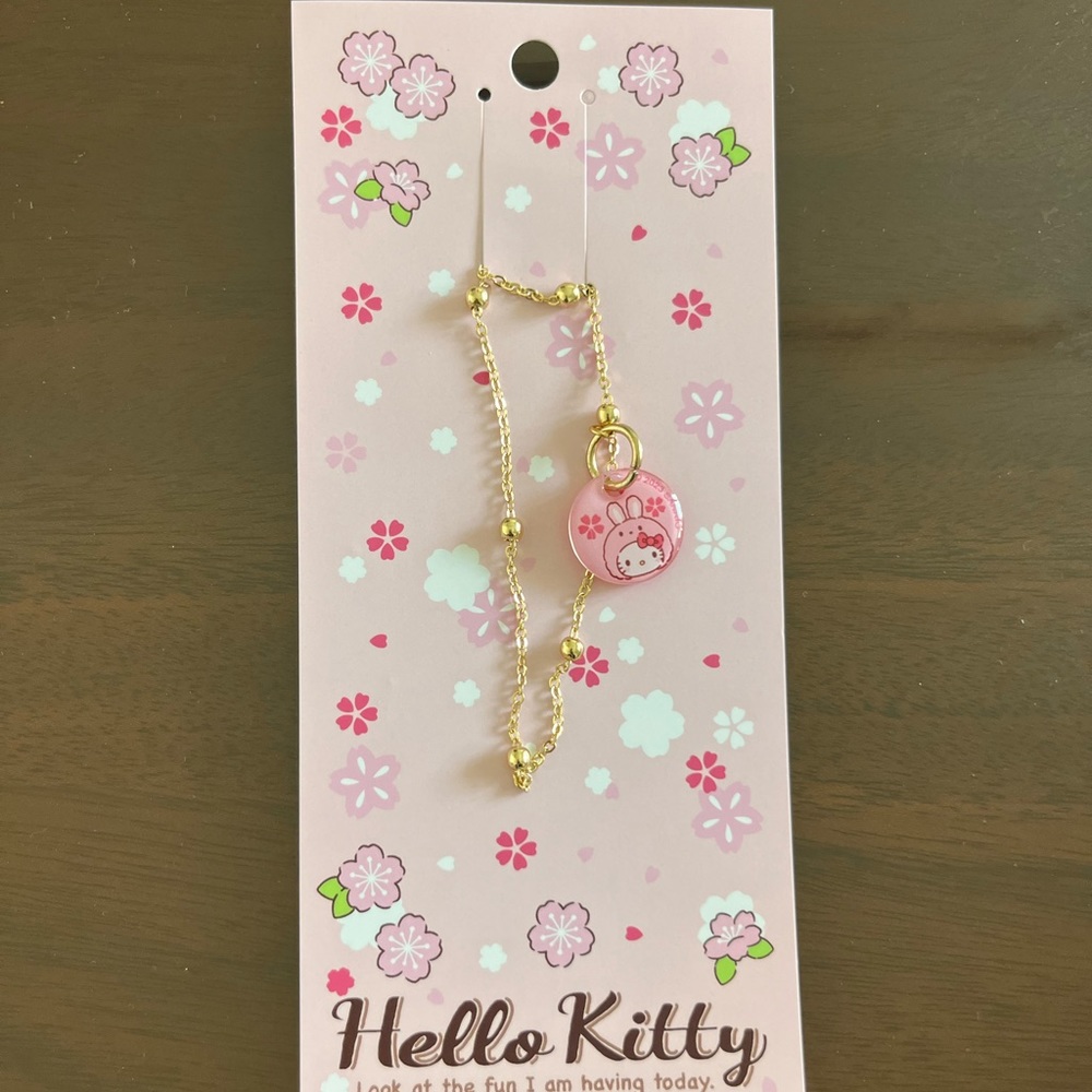 Hello Kitty Sanrio Year of the Rabbit Sakura Limited Edition Decorative Chain